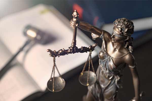 Benefits of a Lawyer vs Public Defender